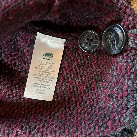 Roots Cabin cardigan in plum with grey trim - Picture 5 of 7